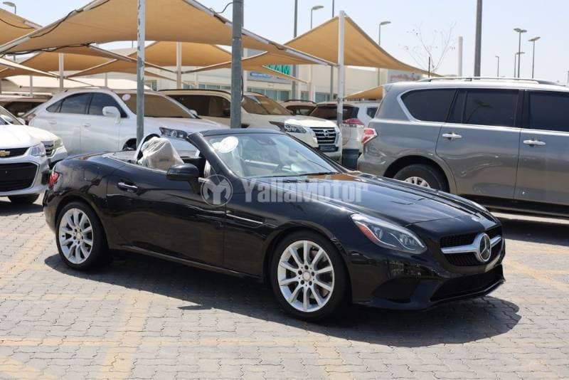 2017 Mercedes-Benz SLC thumbnail 4