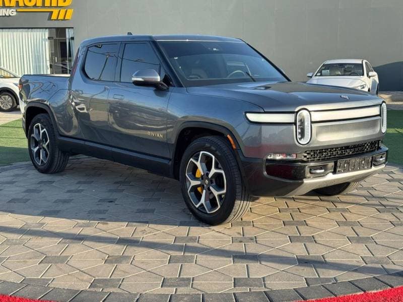 2023 Rivian R1 thumbnail 2