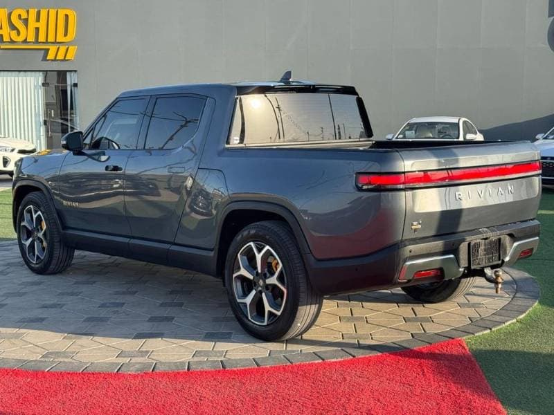 2023 Rivian R1