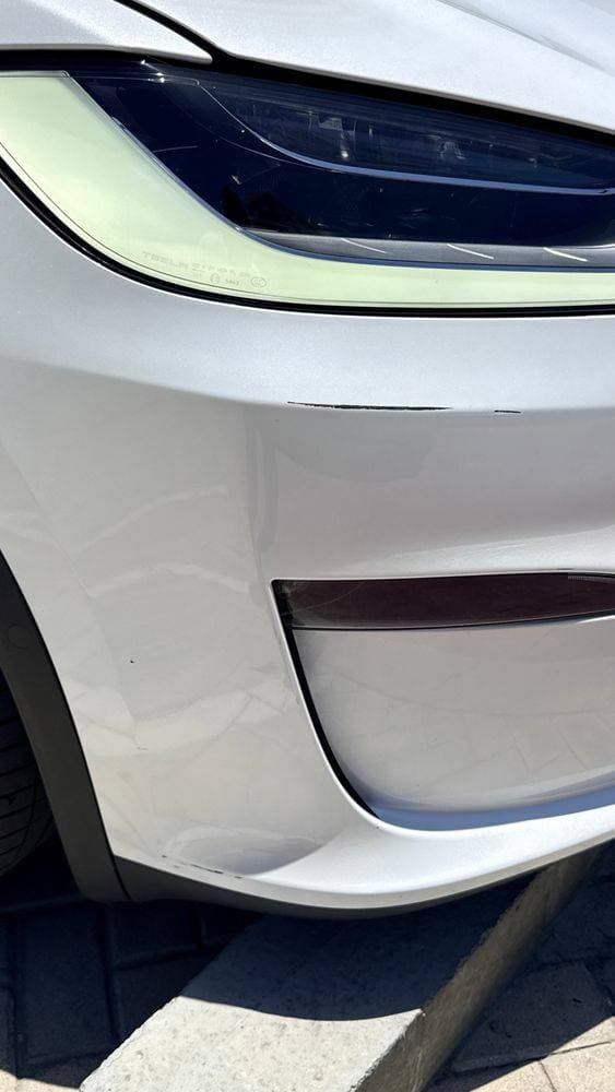 2023 Tesla Model X thumbnail 7