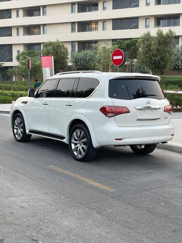 2012 Infiniti QX56 thumbnail 6