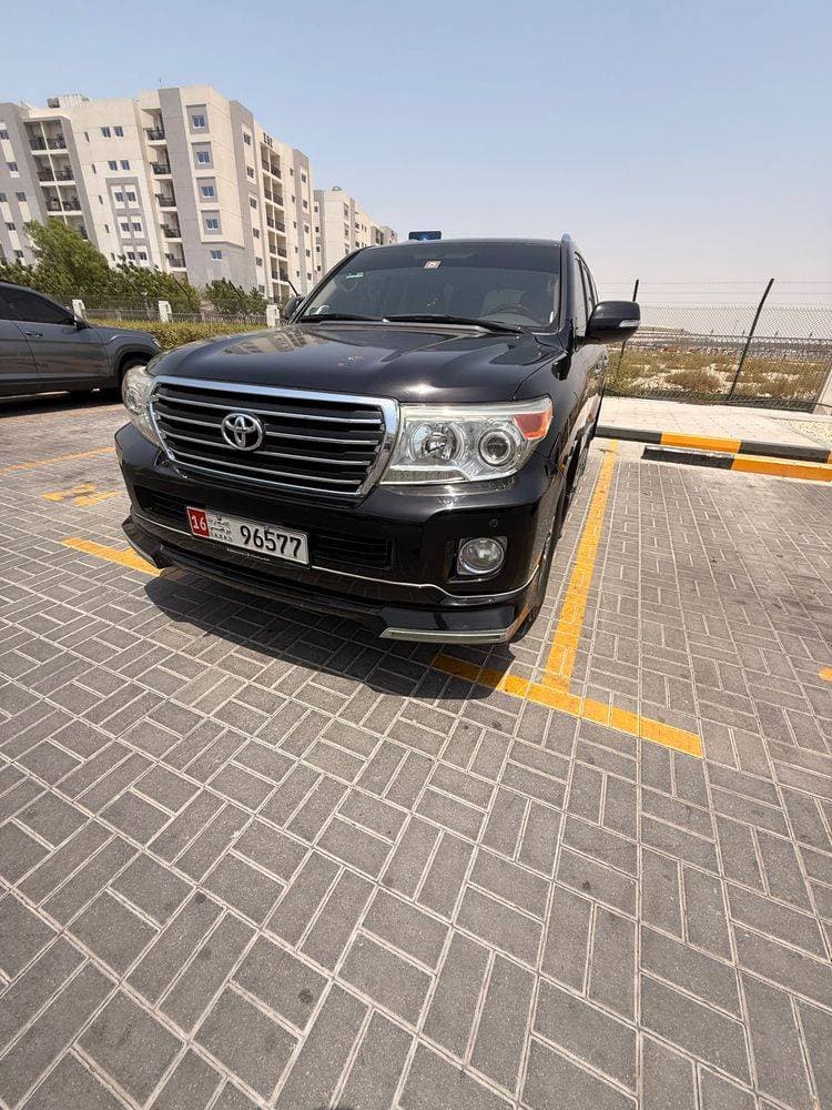 2015 Toyota Land Cruiser thumbnail 7
