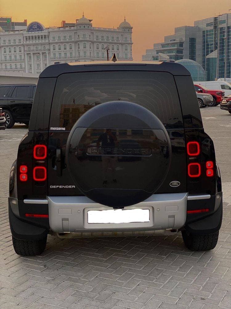2023 Land Rover Defender thumbnail 2
