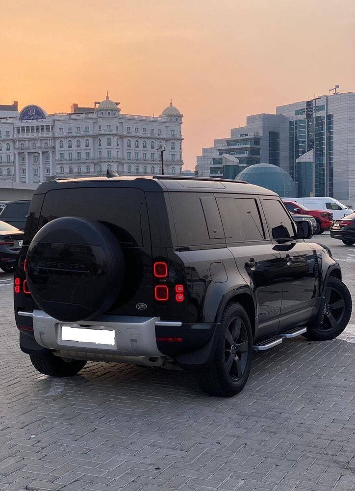 2023 Land Rover Defender thumbnail 5