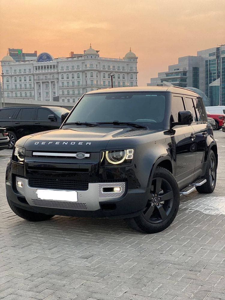 2023 Land Rover Defender thumbnail 4