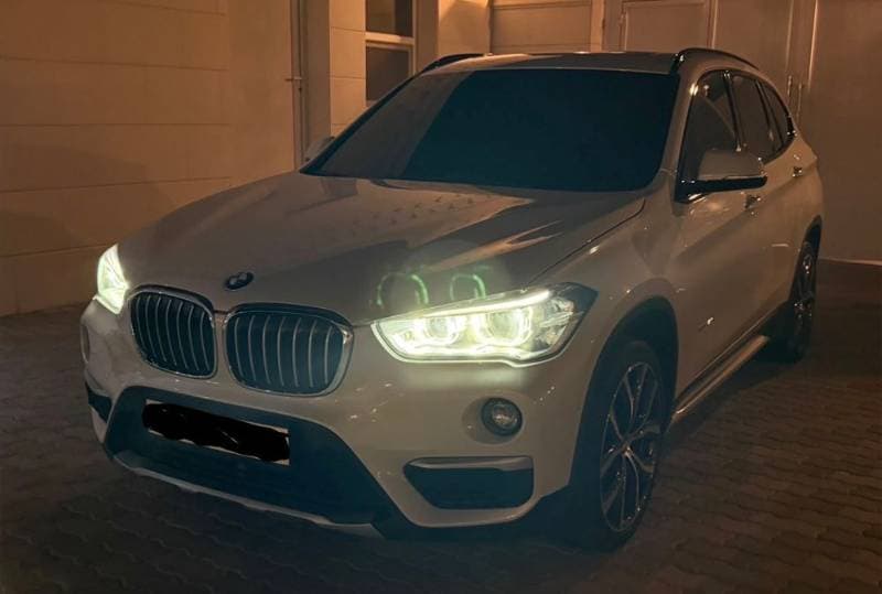 2016 BMW X1 thumbnail 4