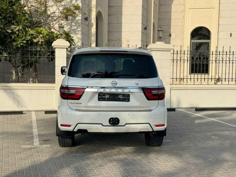 2023 Nissan Patrol thumbnail 4