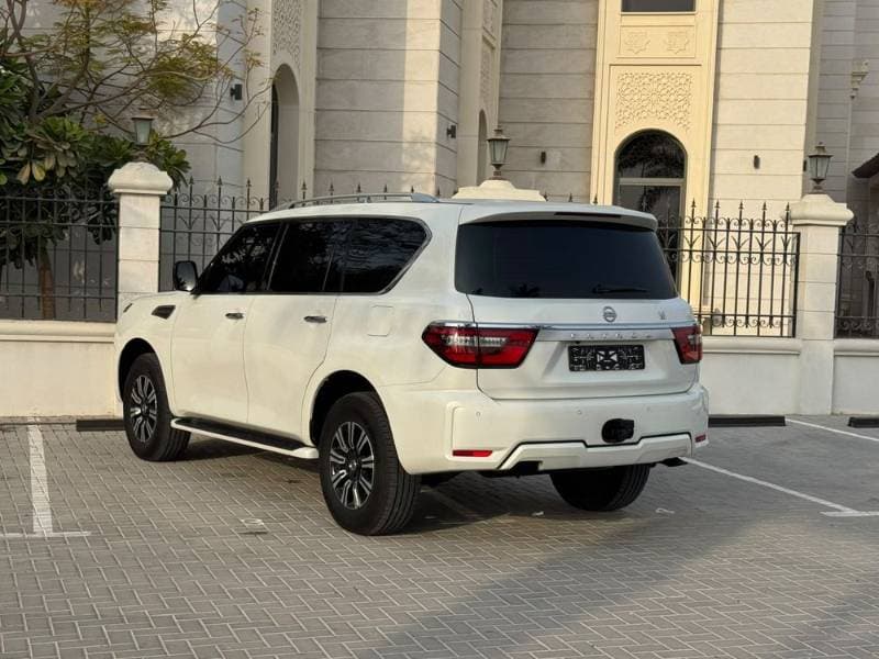 2021 Nissan Patrol thumbnail 6