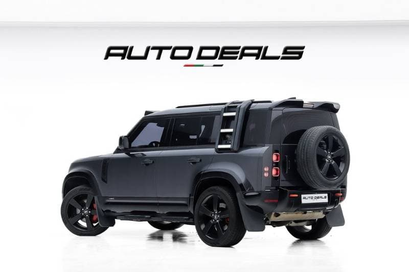 2023 Land Rover Defender thumbnail 4