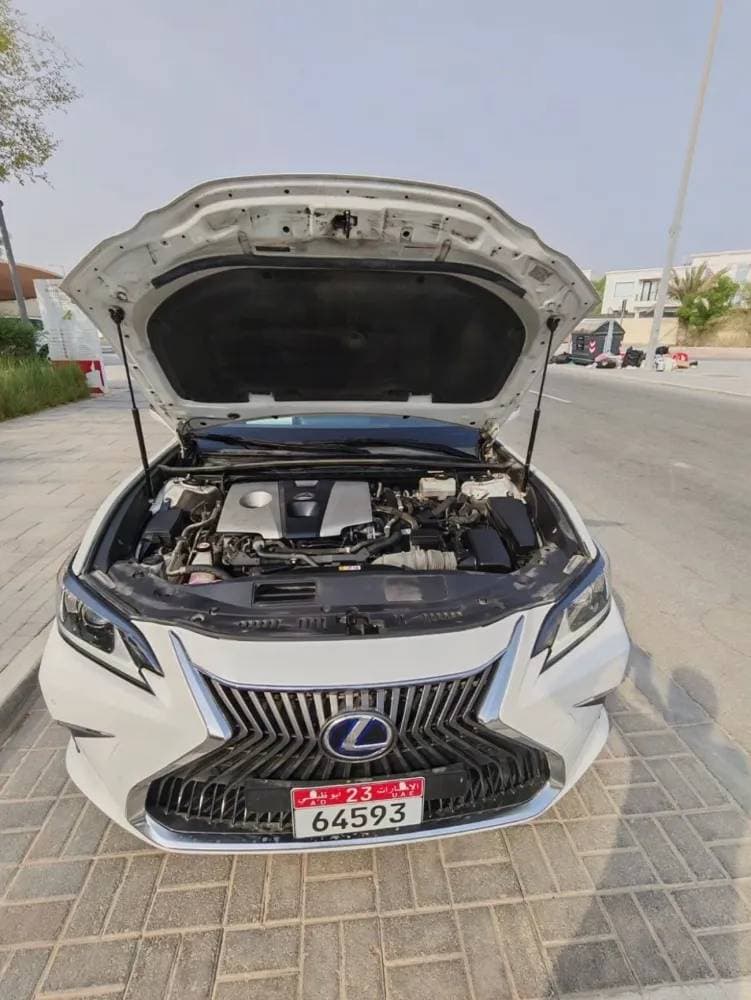 2021 Lexus ES-Series thumbnail 2