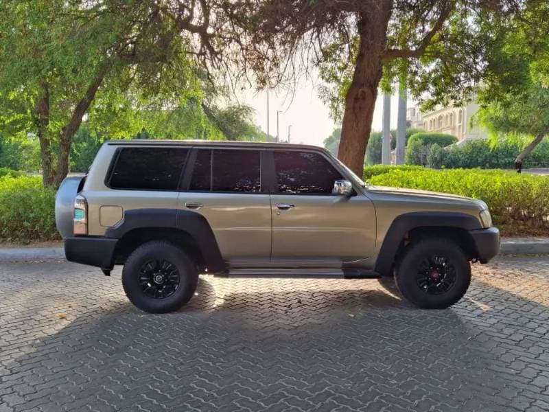 2013 Nissan Patrol Safari thumbnail 4