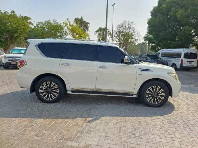 2013 Nissan Patrol thumbnail 7
