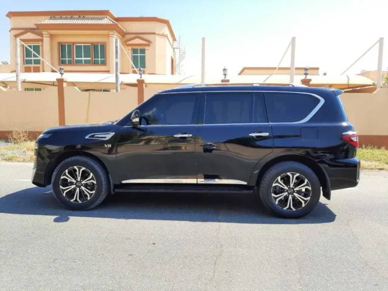 2022 Nissan Patrol thumbnail 4