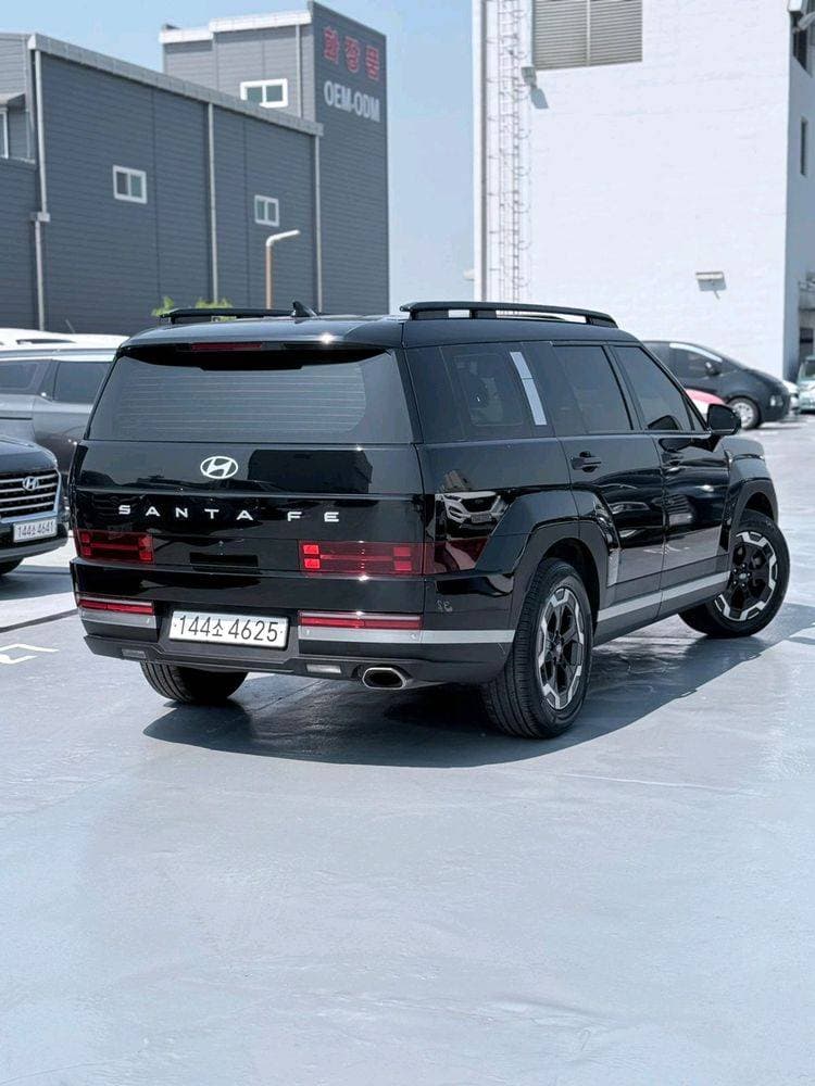 2024 Hyundai Santa Fe thumbnail 2
