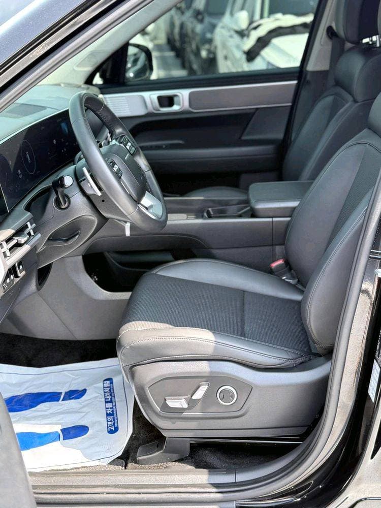 2024 Hyundai Santa Fe thumbnail 3