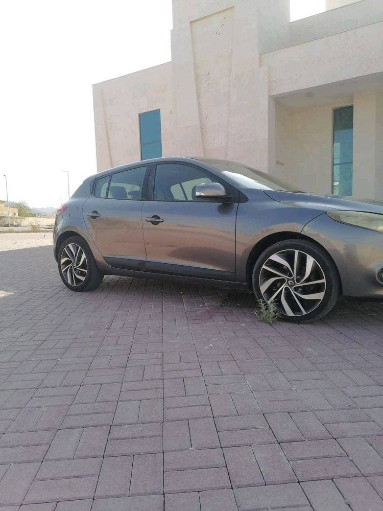 2010 Renault Megane thumbnail 3