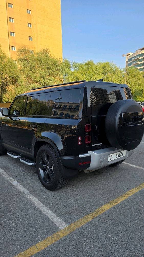 2023 Land Rover Defender thumbnail 6
