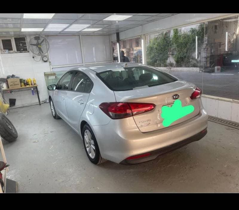 2018 Kia Forte thumbnail 4