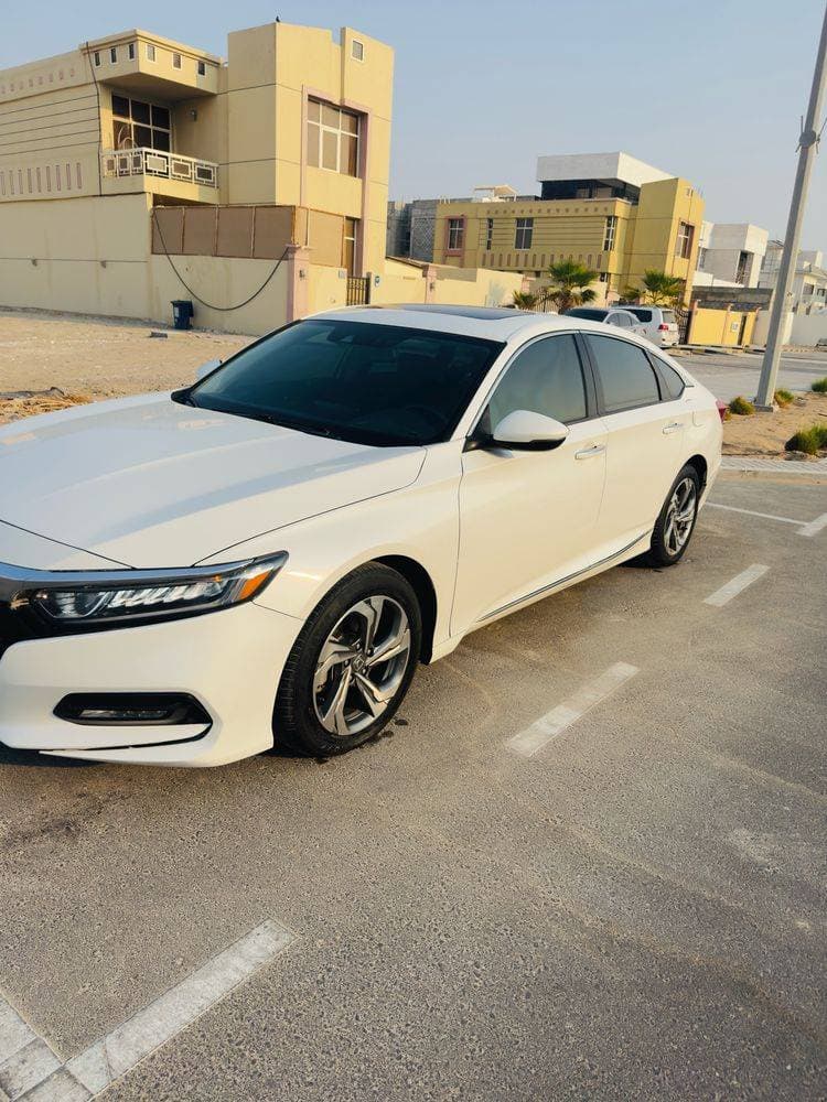 2018 Honda Accord thumbnail 3