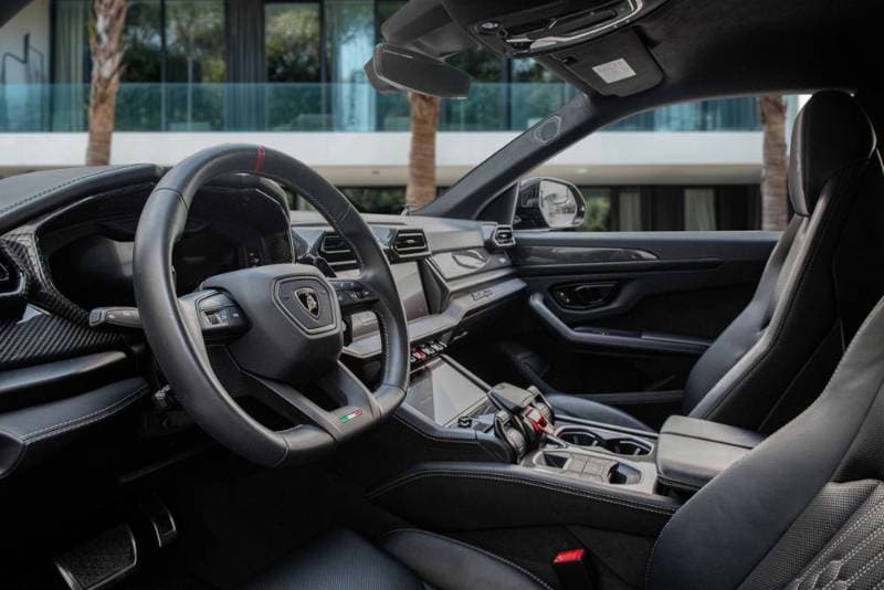 2025 Lamborghini Urus thumbnail 6