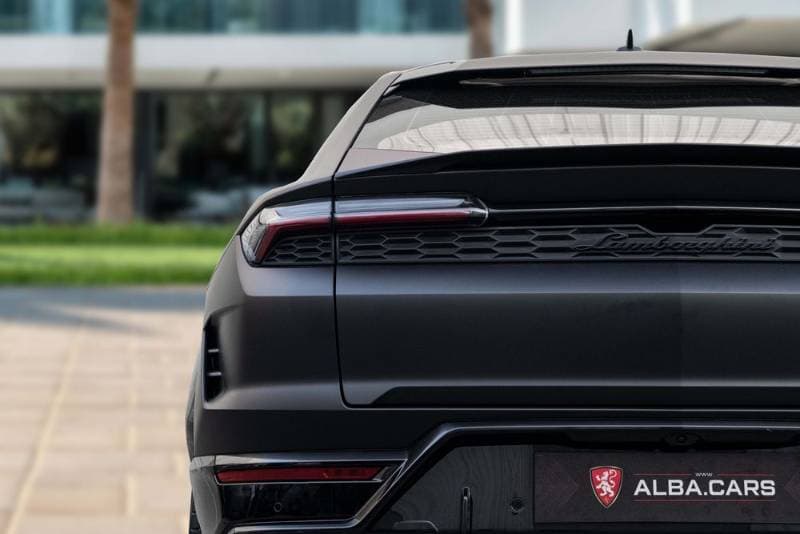 2025 Lamborghini Urus thumbnail 4