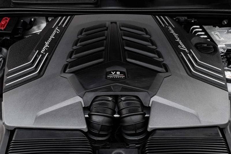 2025 Lamborghini Urus thumbnail 2