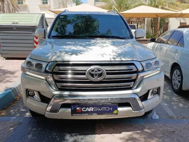 2016 Toyota Land Cruiser thumbnail 2