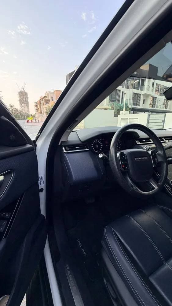2019 Land Rover Range Rover Velar thumbnail 3