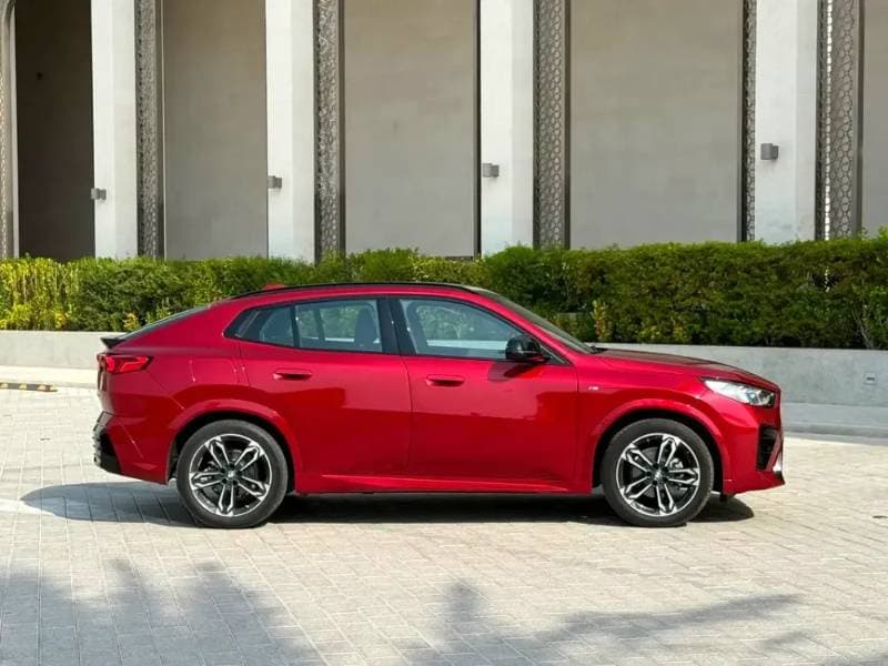 2024 BMW X2 thumbnail 4