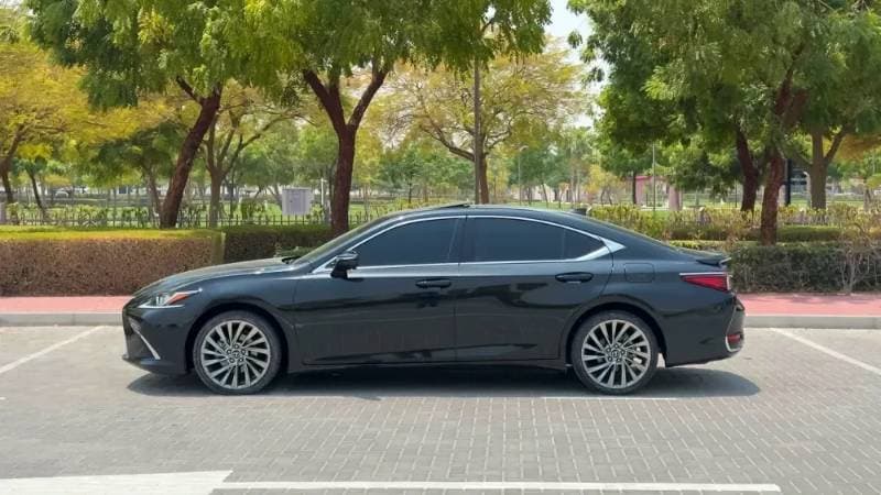 2025 Lexus ES thumbnail 4