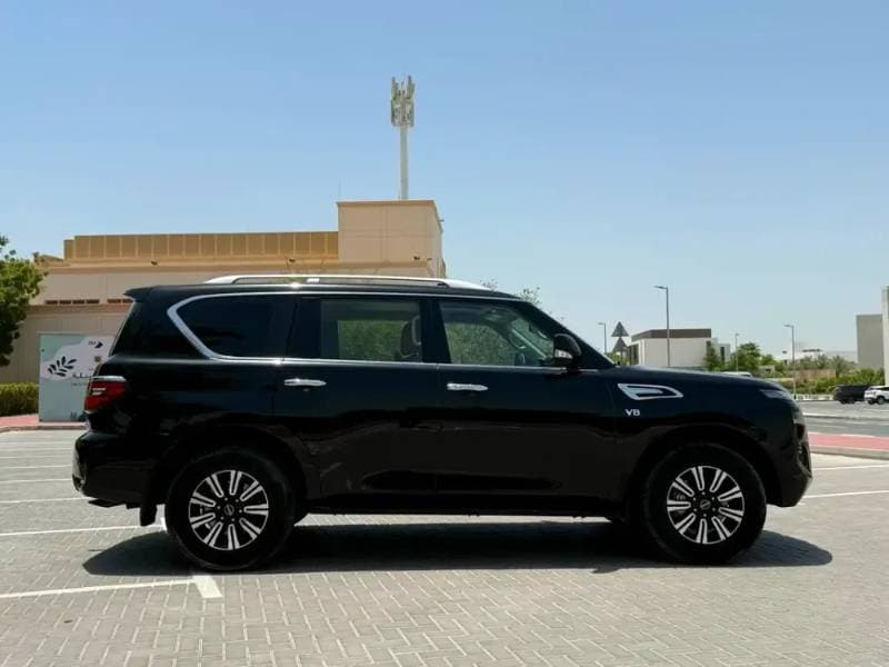 2024 Nissan Patrol thumbnail 4