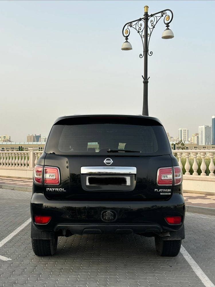 2014 Nissan Patrol thumbnail 2