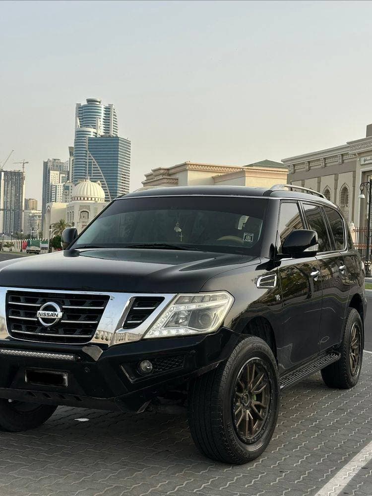 2014 Nissan Patrol thumbnail 5