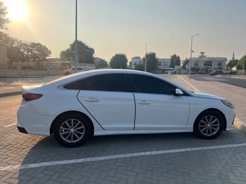 2018 Hyundai Sonata thumbnail 2