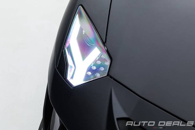 2021 Lamborghini Aventador thumbnail 7