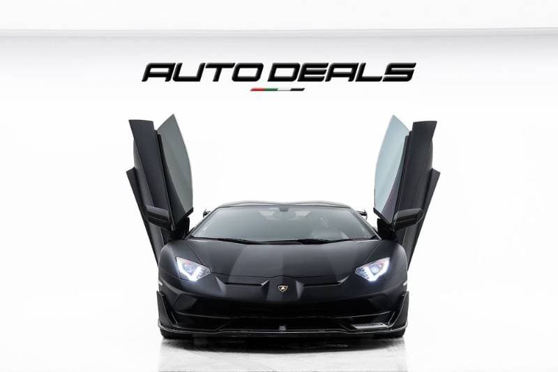 2021 Lamborghini Aventador thumbnail 2