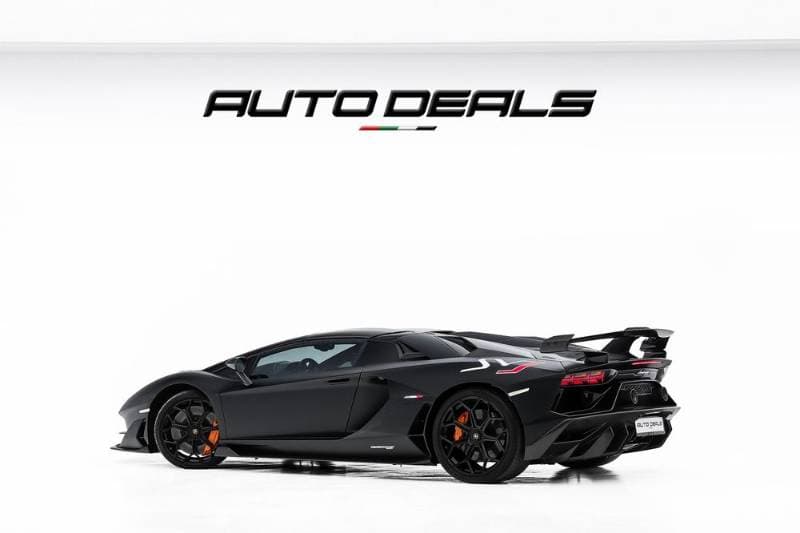 2021 Lamborghini Aventador thumbnail 4