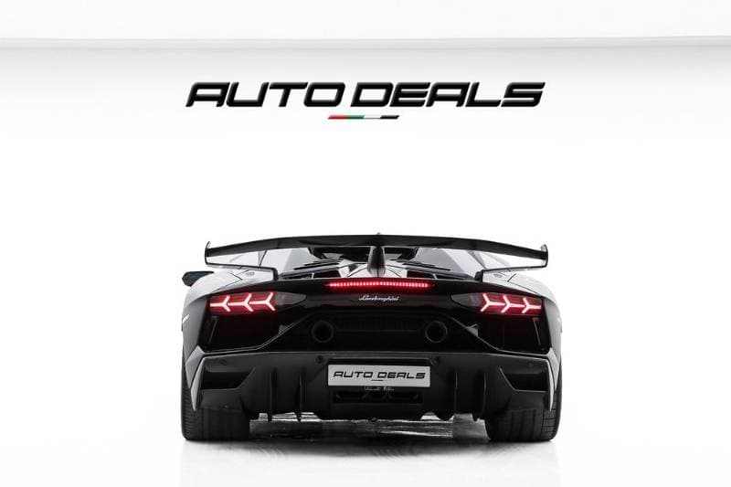 2021 Lamborghini Aventador thumbnail 5
