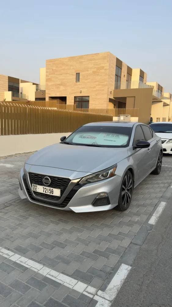 2020 Nissan Altima thumbnail 2