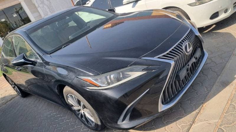 2019 Lexus IS 300 thumbnail 4