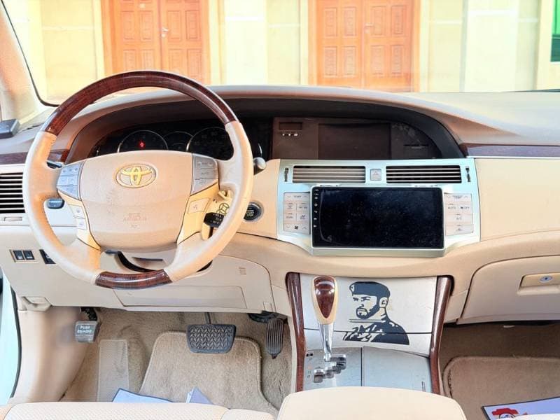 2009 Toyota Avalon thumbnail 2