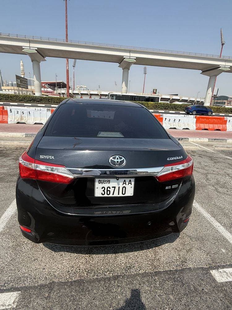 2015 Toyota Corolla thumbnail 2