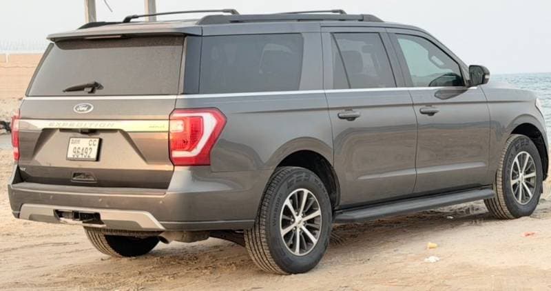 2019 Ford Excursion thumbnail 2