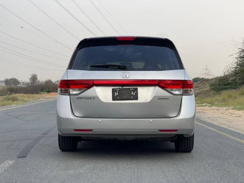 2015 Honda Odyssey thumbnail 2