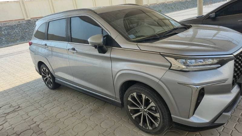 2023 Toyota Veloz thumbnail 4