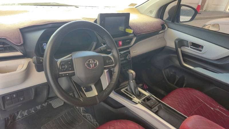 2023 Toyota Veloz thumbnail 5