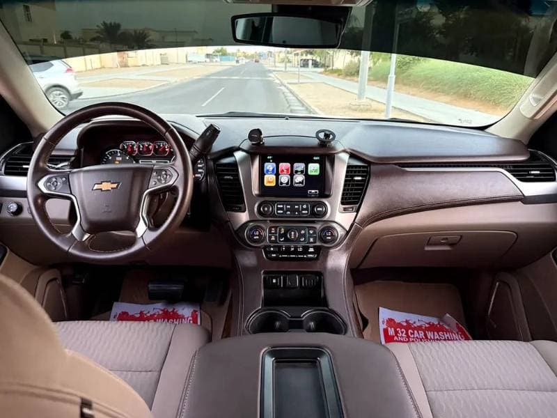 2017 Chevrolet Tahoe thumbnail 2
