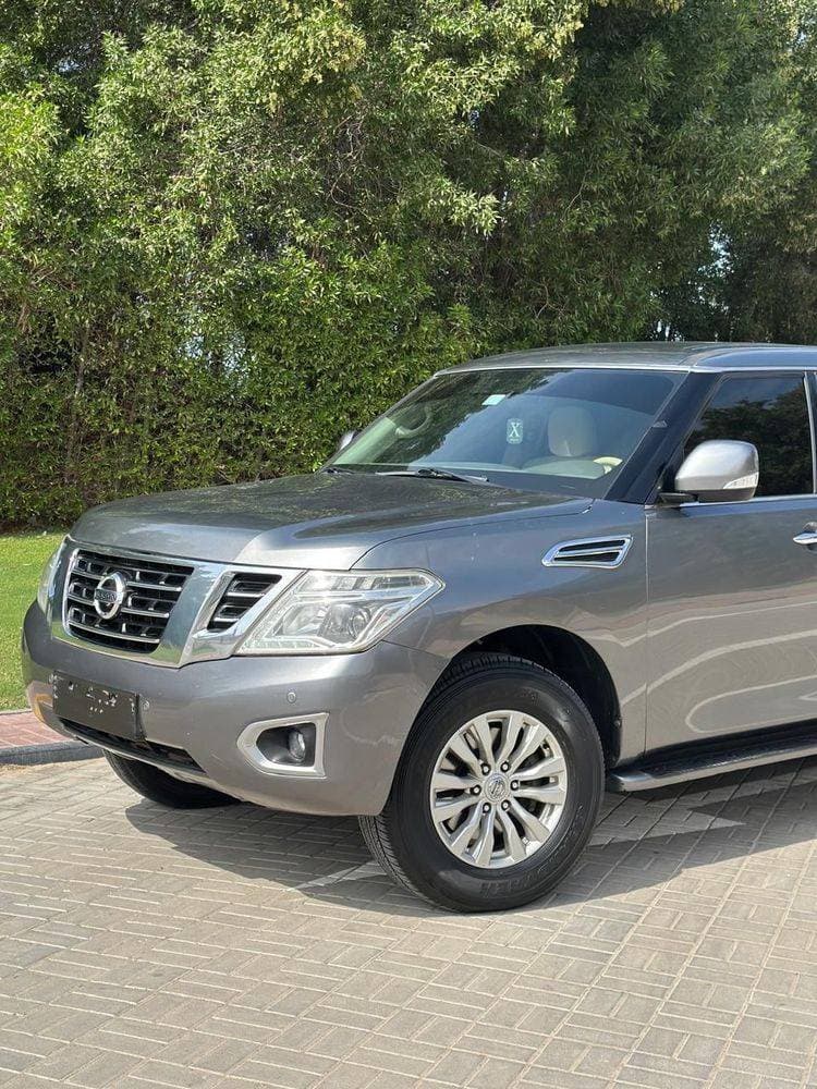 2018 Nissan Patrol thumbnail 3
