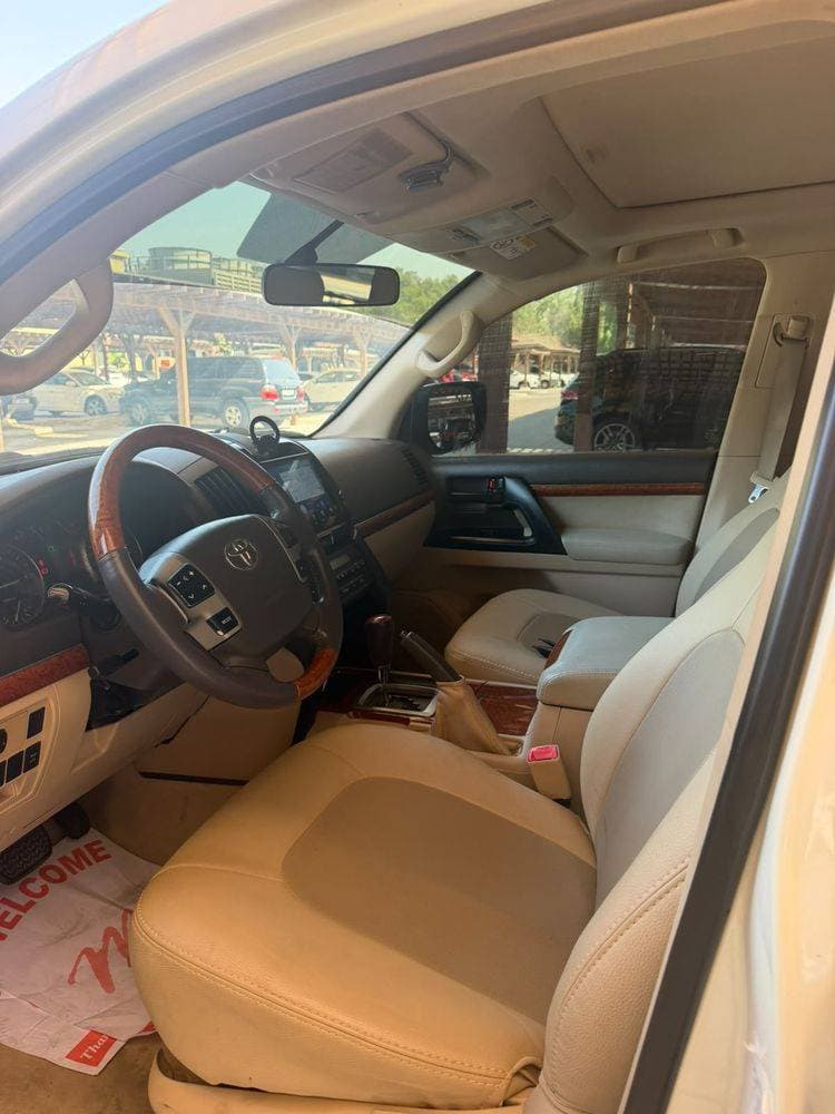 2014 Toyota Land Cruiser