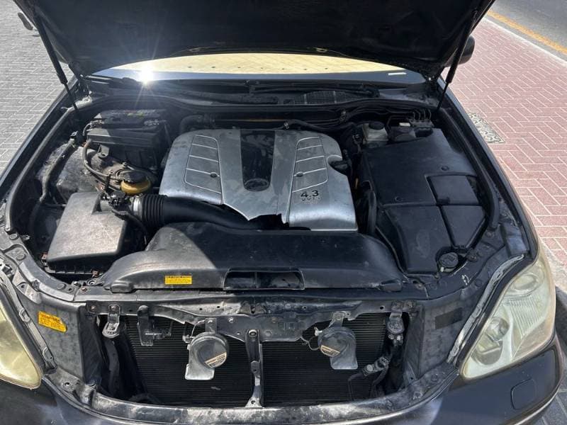 2005 Lexus LS thumbnail 3